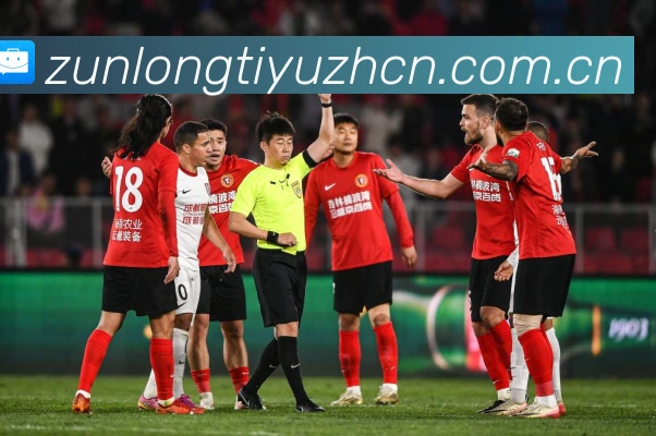 维尼修斯连续五赛季破二十球荣登皇马历史第八人荣耀榜数据研判:最新赛事动态与深度分析 维尼修斯连续五赛季破二十球荣登皇马历史第八人荣耀榜数据研判:最新赛事动态与深度分析